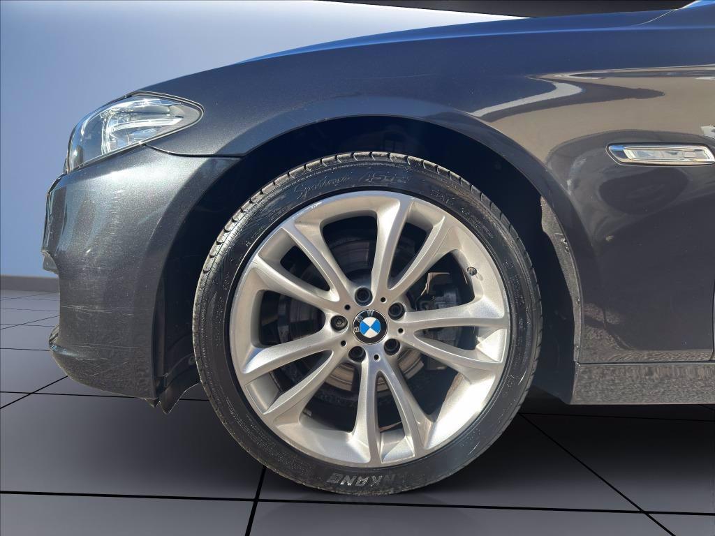 BMW 520d Touring Luxury 190cv del 2015