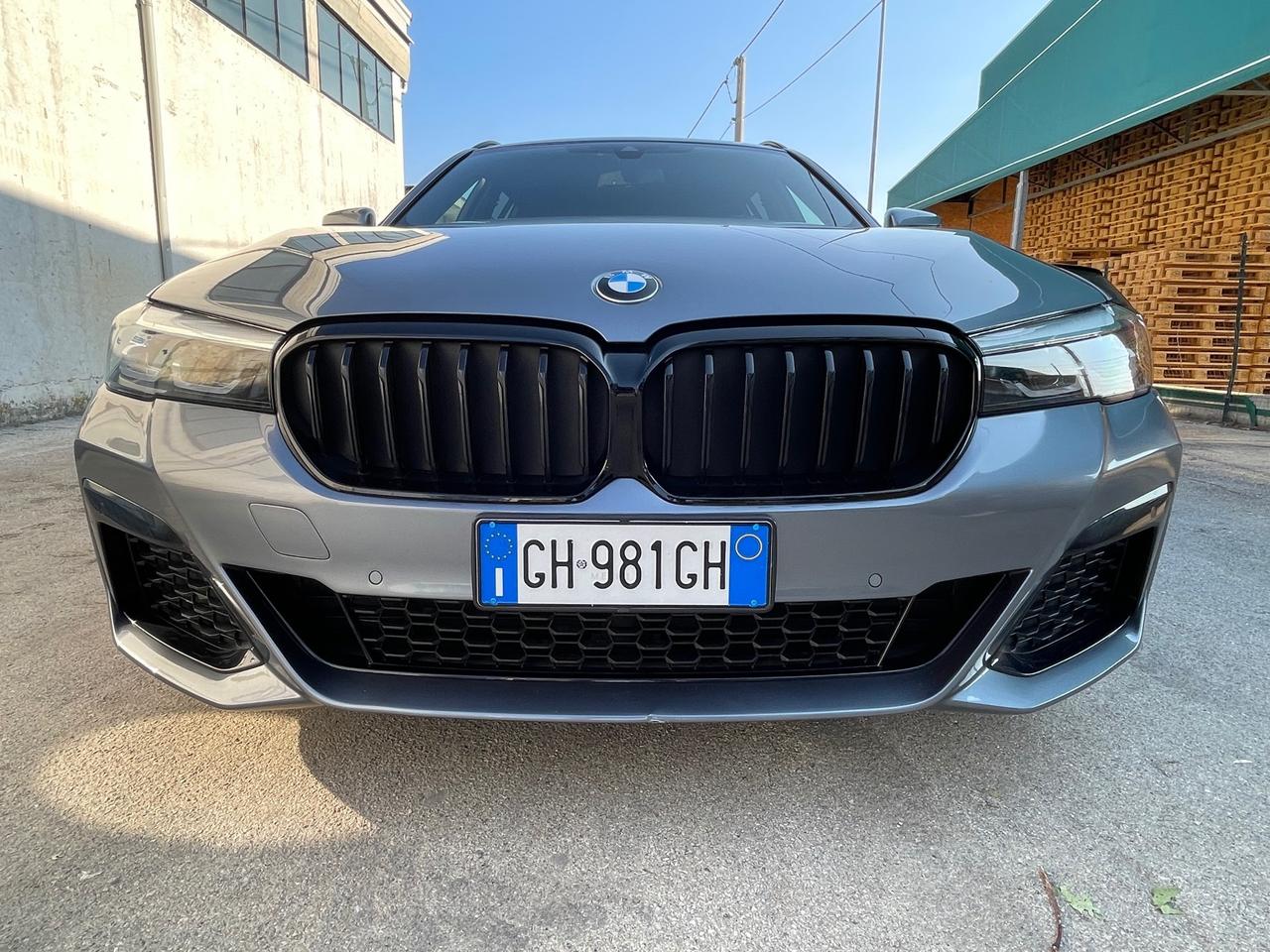 OCCASIONE: QUALITYCARS PESCARA PROPONE: MERAV IGLIOSA BMW 520d 48V xDrive Touring Msport