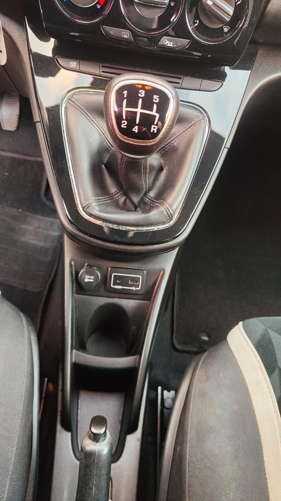 Lancia Ypsilon 1.2 69 CV 5 porte Platinum