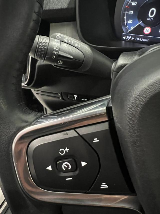 VOLVO XC40 T4 Recharge Plug-in Hybrid Inscription Expression