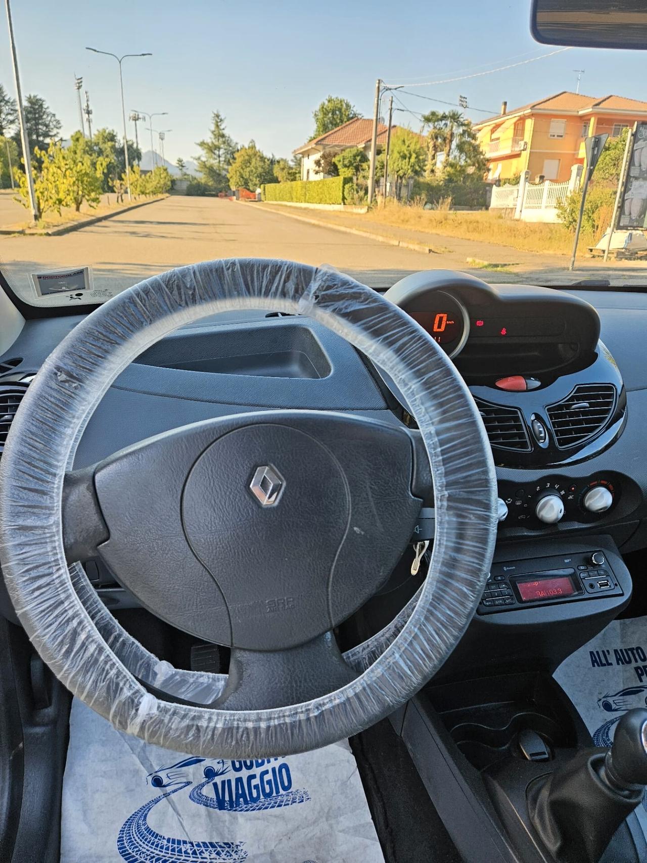 Renault Twingo 1.1 neopatentati