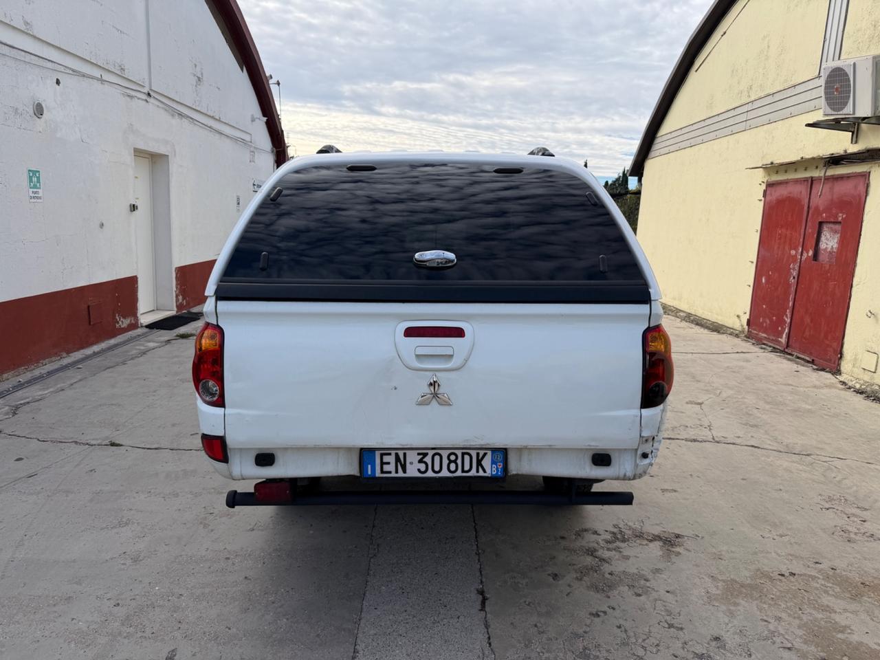 Mitsubishi L200 2.5 DI-D King CAB Hard Top - 2012