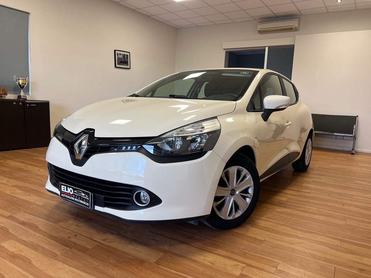 Renault Clio 1.2 75 CV 5 porte Duel