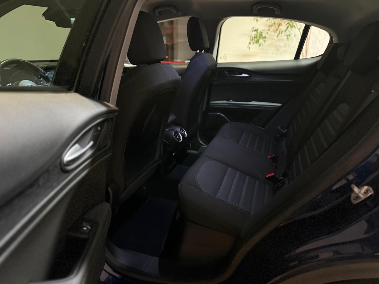 Alfa Romeo Stelvio 2.2 Turbodiesel 160 CV AT8 RWD Business