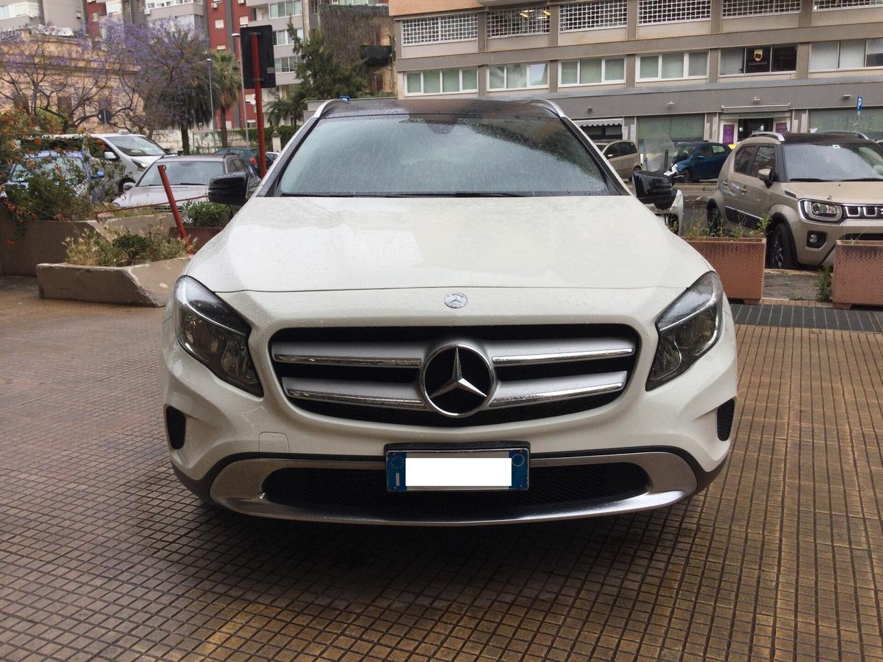 Mercedes-benz GLA 180 d Automatic Premium