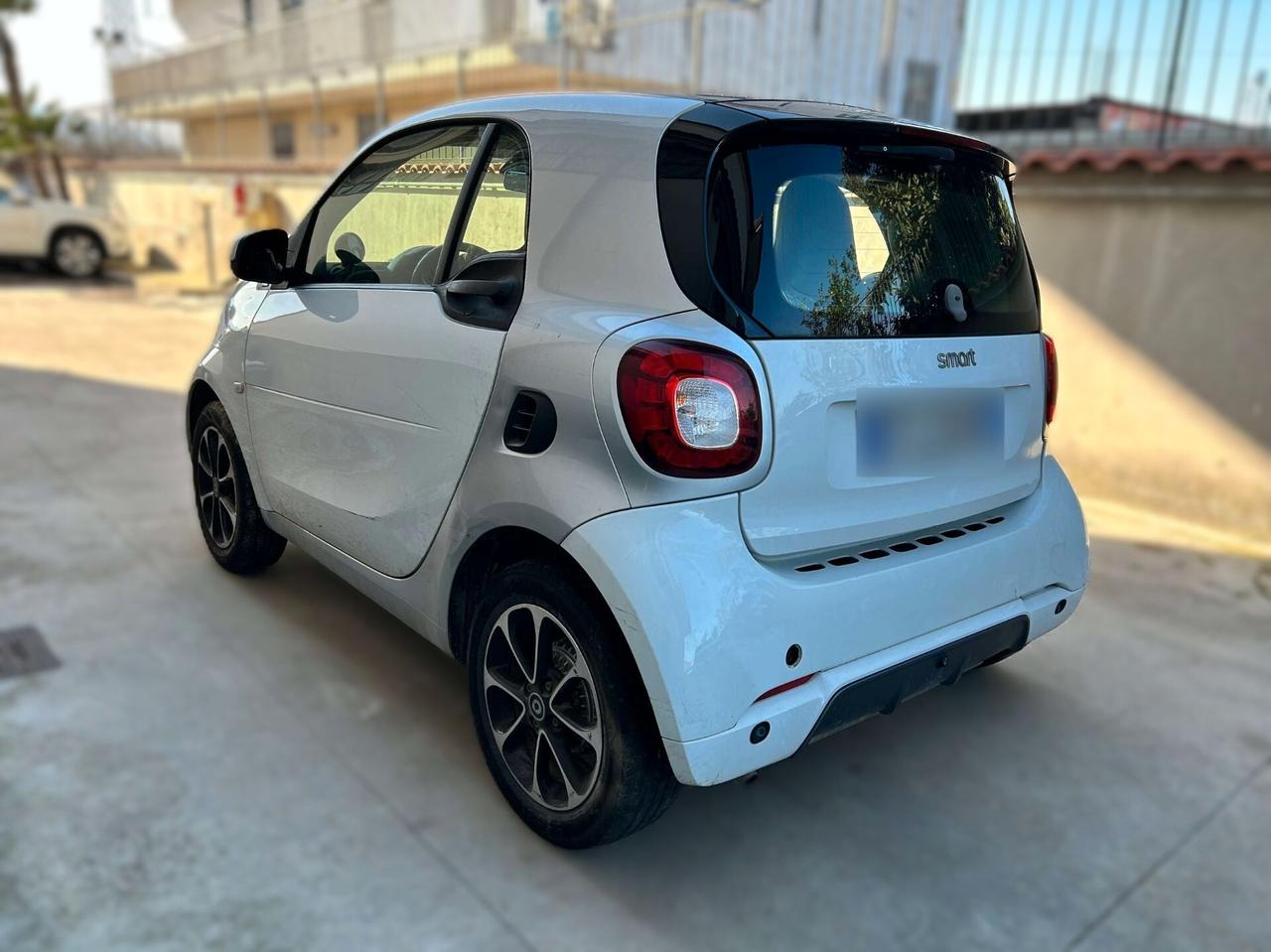 SMART FORTWO 1.0 Benzina Automatica - 2016