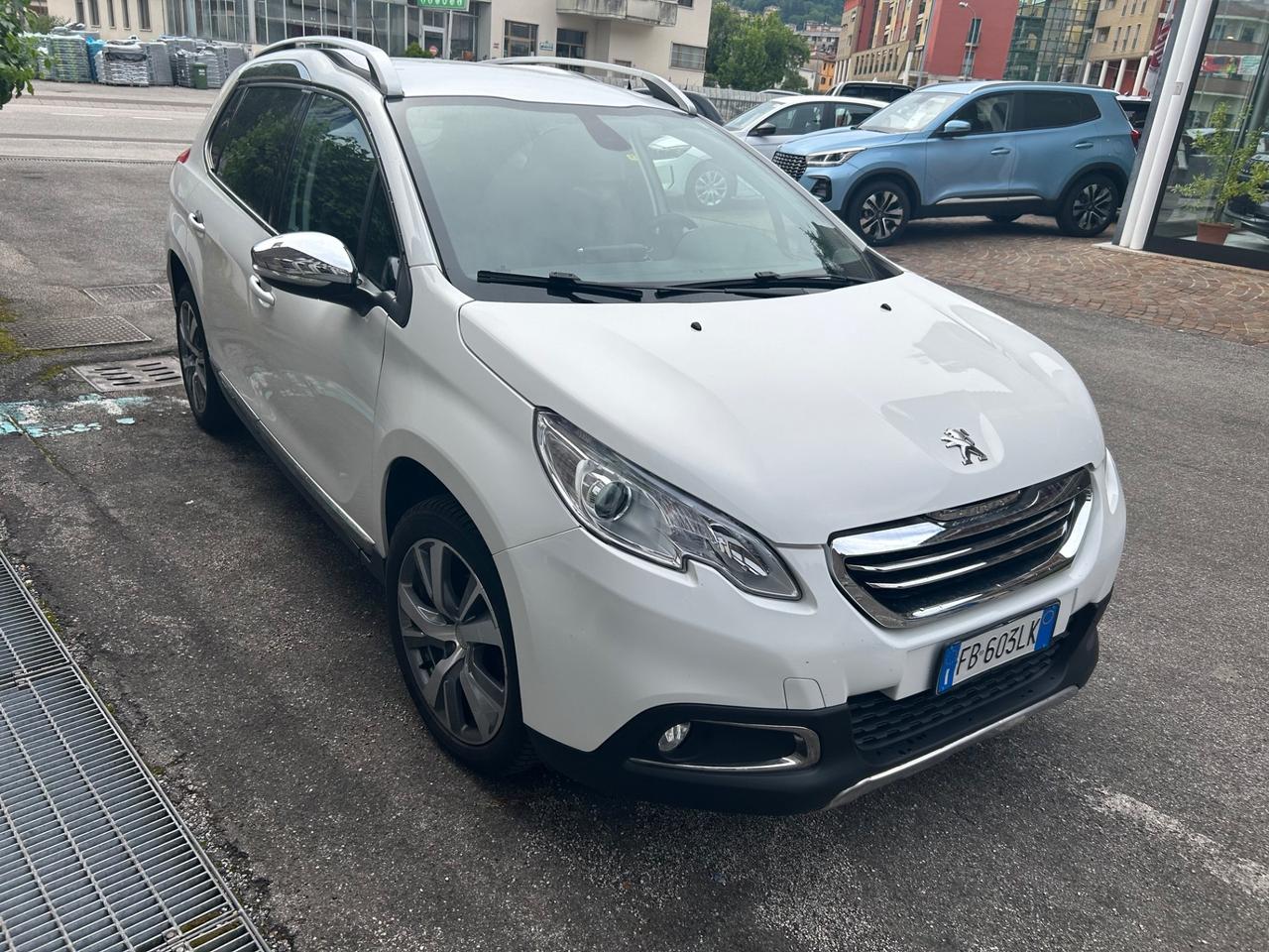 Peugeot 2008 BlueHDi 100 Black Matt