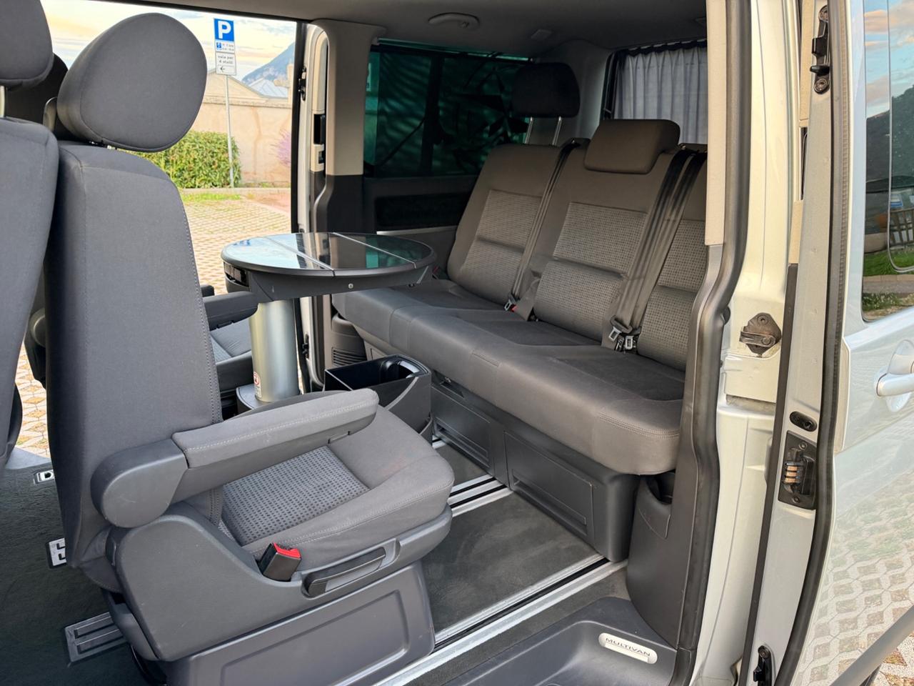 Multivan 2.5 TDI/174CV OffRoad T6 Restyling 2020,7 posti