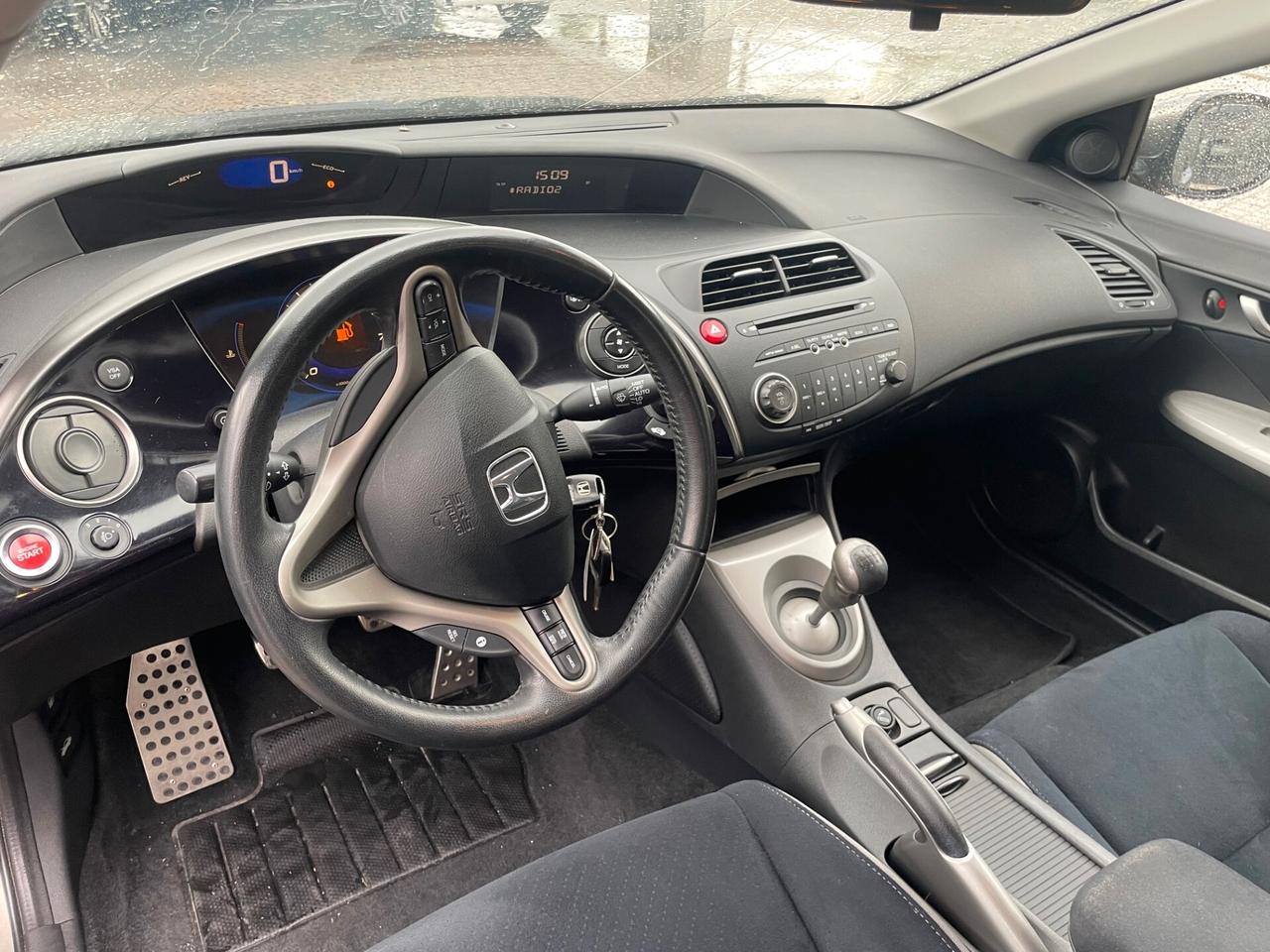 Honda Civic 1.8 i-VTEC 5p. Executive i-P
