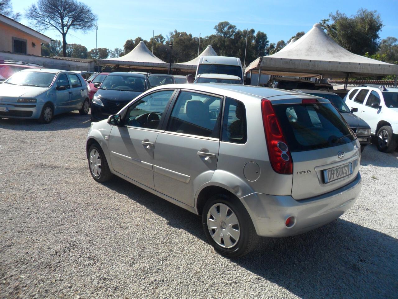 Ford Fiesta 1.2 16V 5p. Ghia