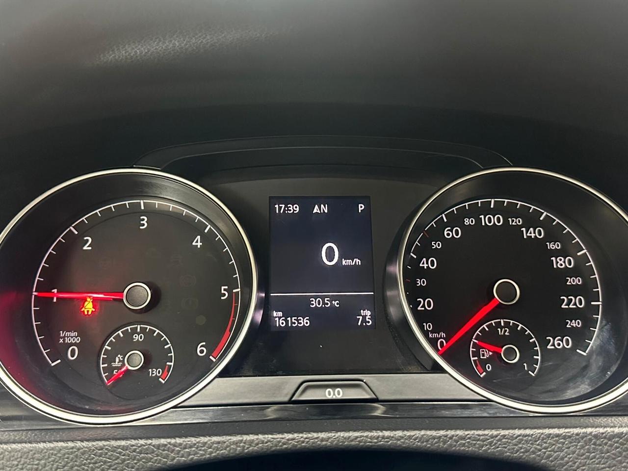 Volkswagen Golf Business 1.6 TDI DSG BlueMotion
