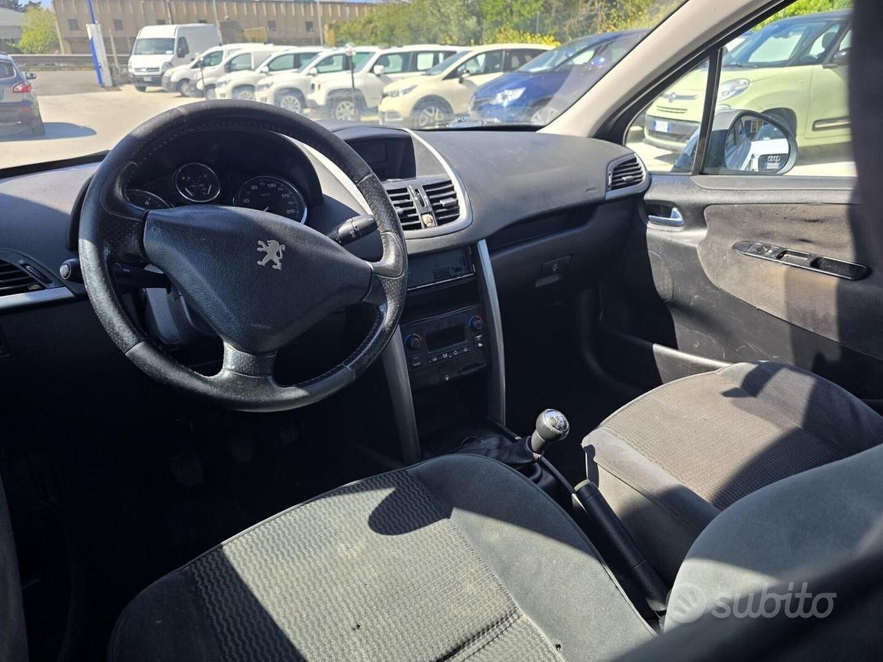 Peugeot 207 1.4 HDi 70CV 5p. XT
