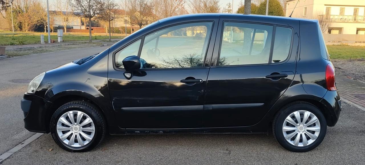 Renault Modus Grand 1.2 16V Dynamique
