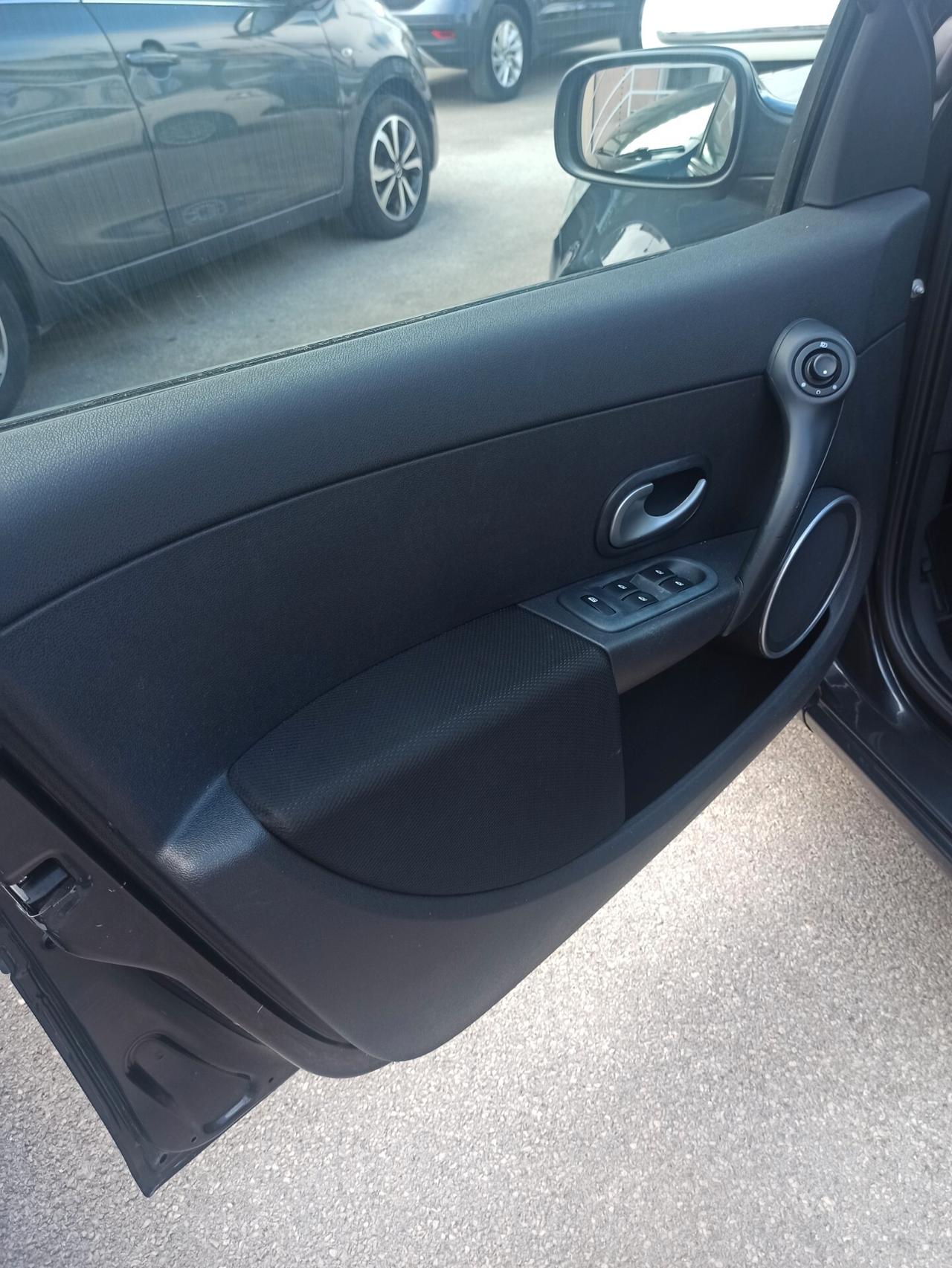 Renault Clio Storia 1.2 75 cv 5 porte Dynamique