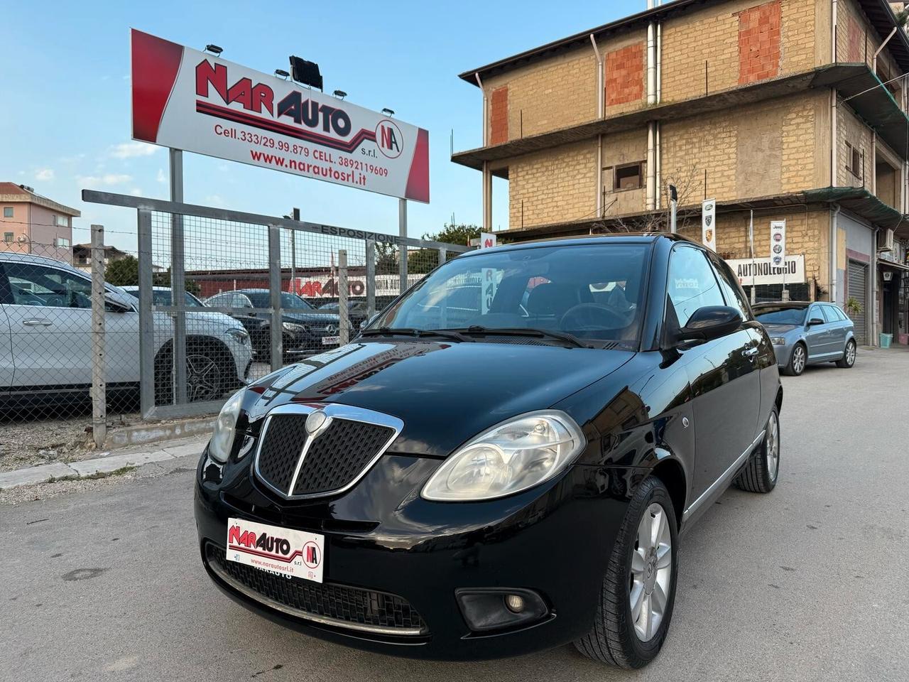 Lancia Ypsilon 1.3 MJT 90 CV Platino