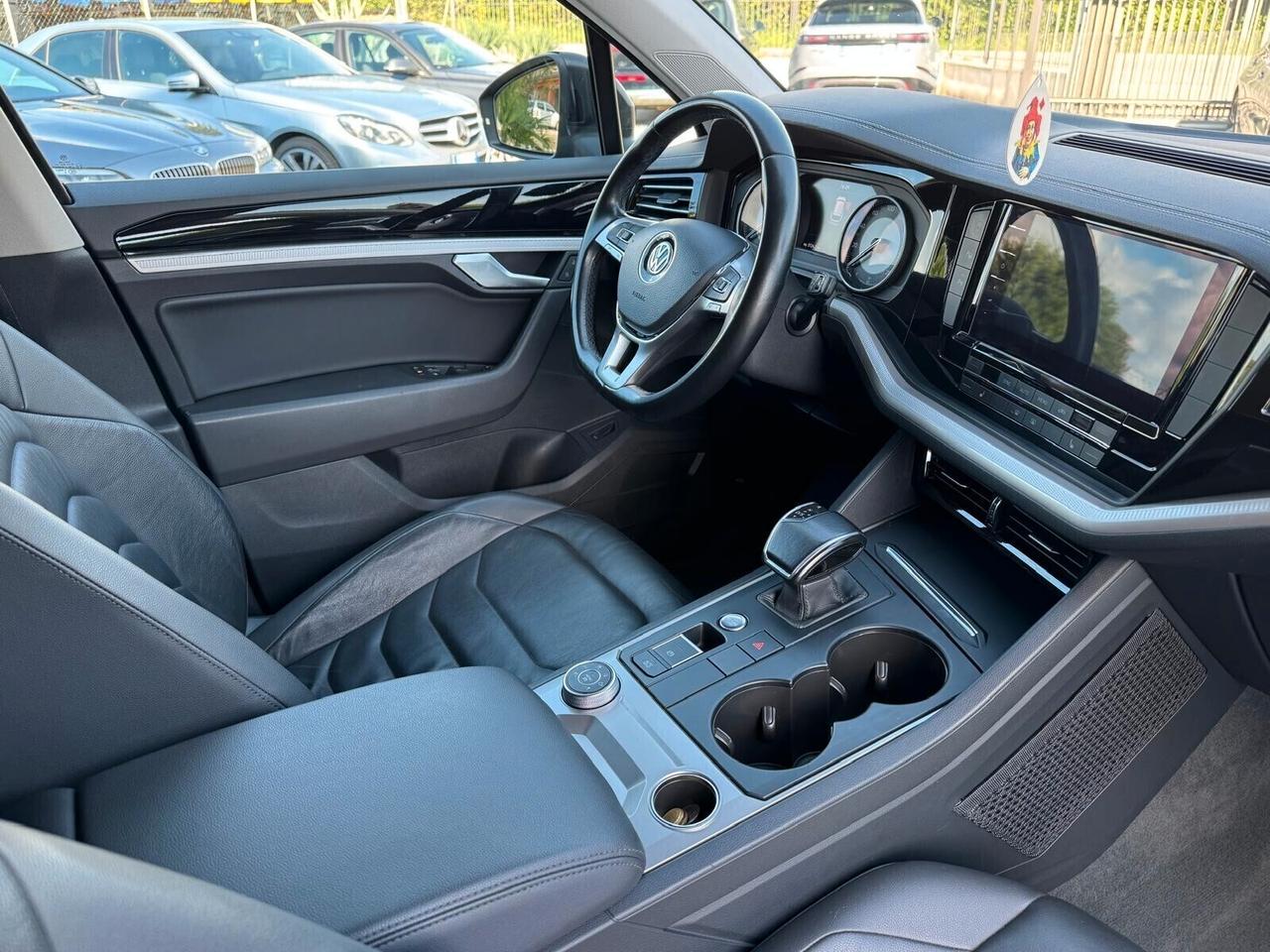 Volkswagen Touareg 3.0 V6 TDI SCR Black Style