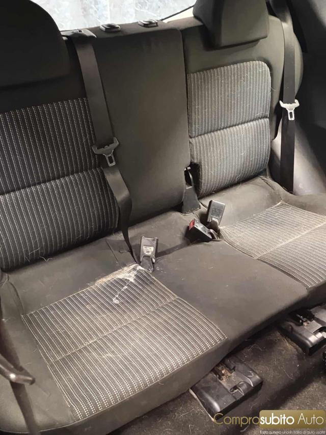 MITSUBISHI Colt 1.1 12V 3p. Inform