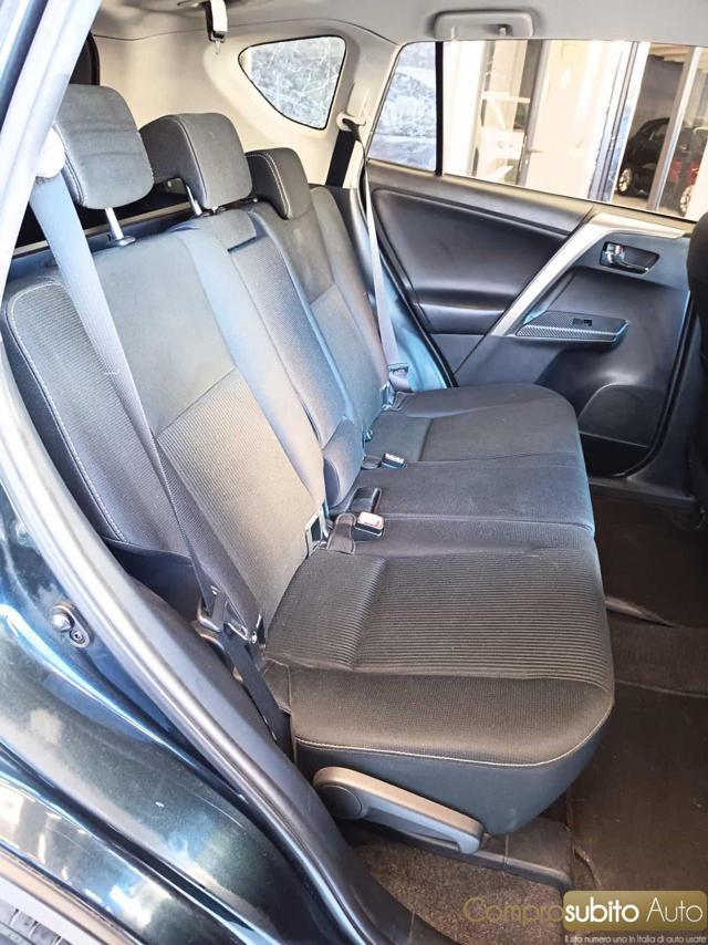 TOYOTA RAV 4 MY23 RAV4 2.0 D-4D 4WD Lounge