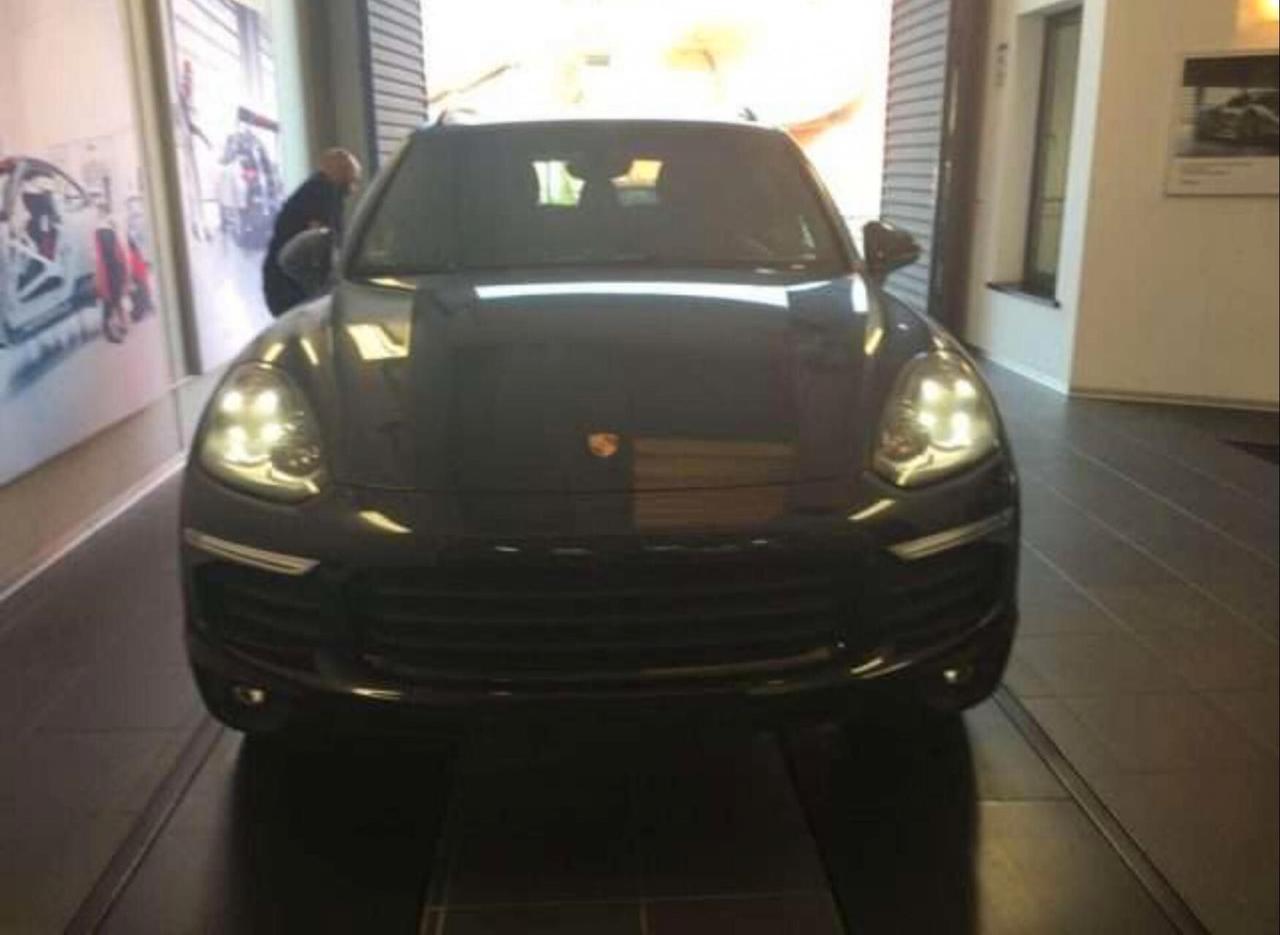 Porsche Cayenne 3.0 Diesel Platinum Edition