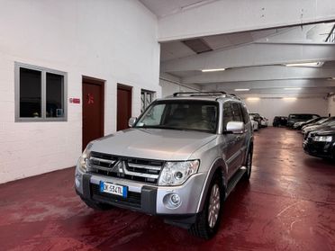 Mitsubishi Pajero 3.2 DI-D 16V aut. 5p. Instyle DPF NEOPAT 7 POSTI GANCIO TRAINO