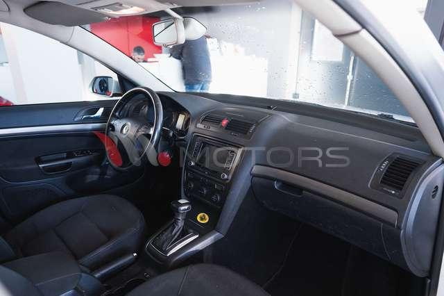 Skoda Octavia Wagon 2.0 TDI Elegance DSG