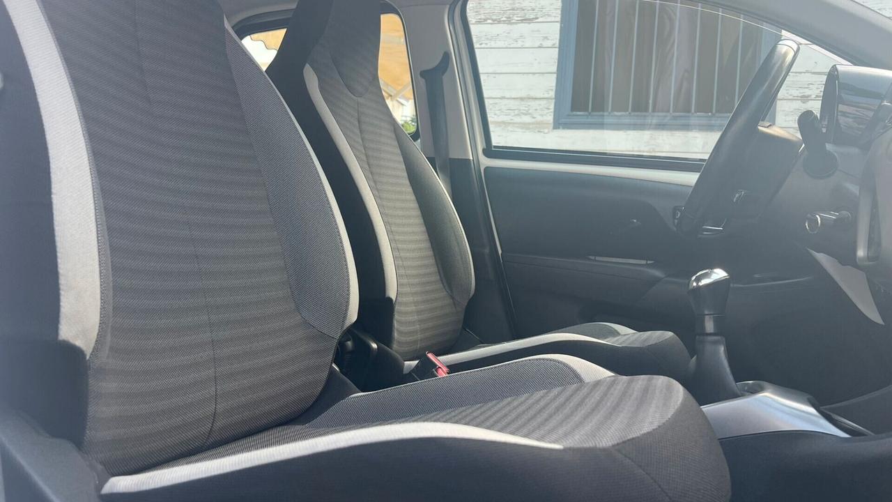Toyota Aygo Connect 1.0 VVT-i 72 CV 5 porte x-clusiv