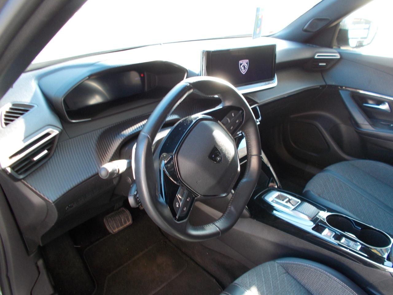 Peugeot 2008 BlueHDi 130 S&S EAT8 Allure