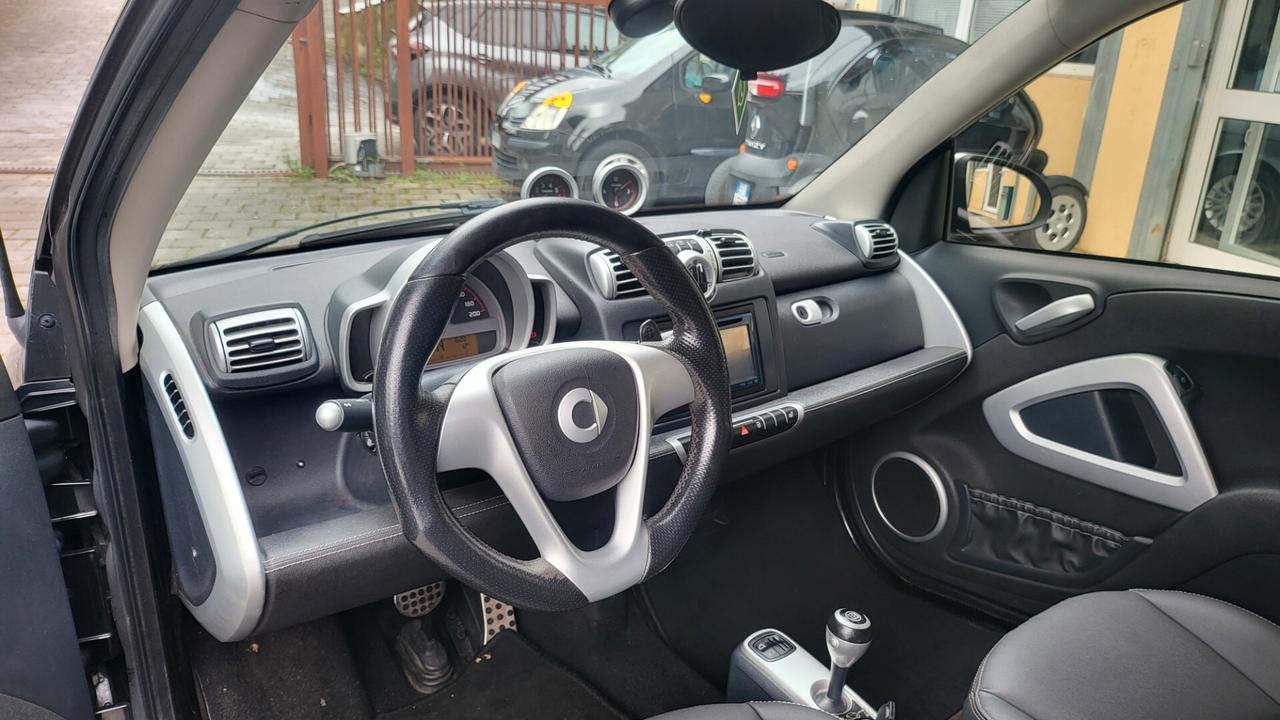 Smart ForTwo 1000 72 kW cabrio BRABUS Xclusive