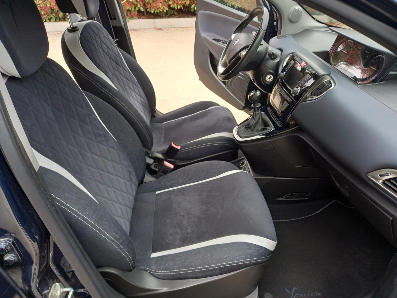 Lancia Ypsilon 1.2 69 CV MYA