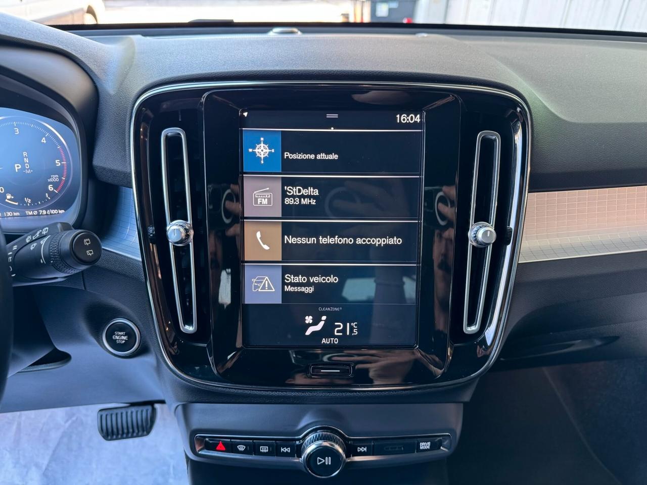 Volvo XC40 2.0 d4 Momentum AWD GEARTRONIC UNIPROP.