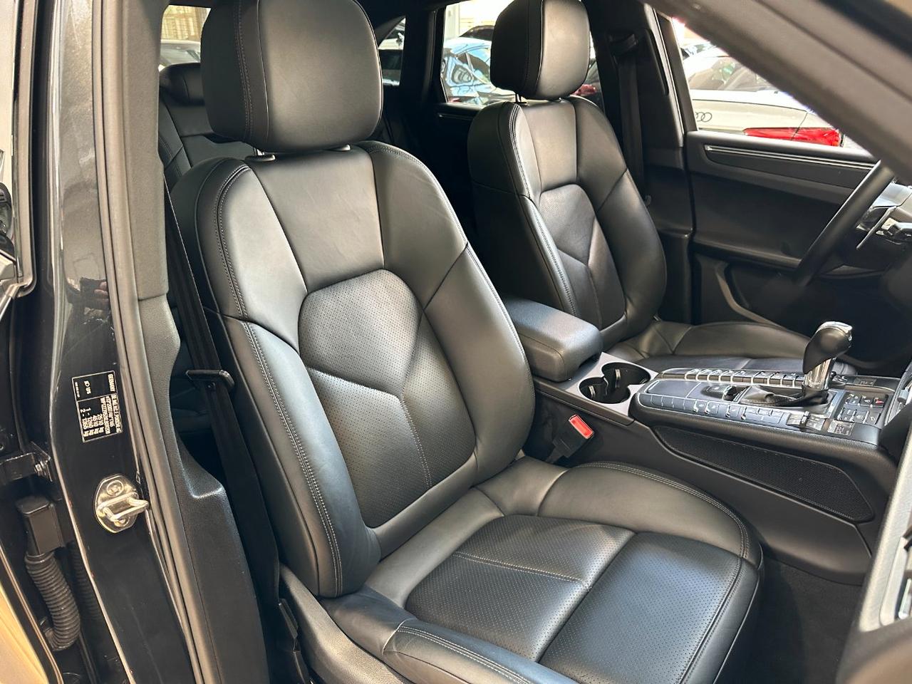 Porsche Macan 2.0 245cv PDK-21"Tetto-PDLS-PASM-Scarichi-Pelle