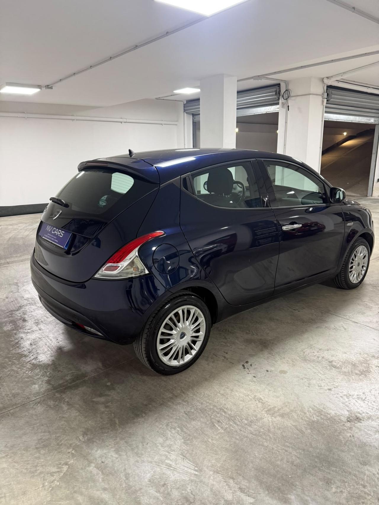 Lancia Ypsilon 1.2 69 CV 5 porte GPL Ecochic Platinum