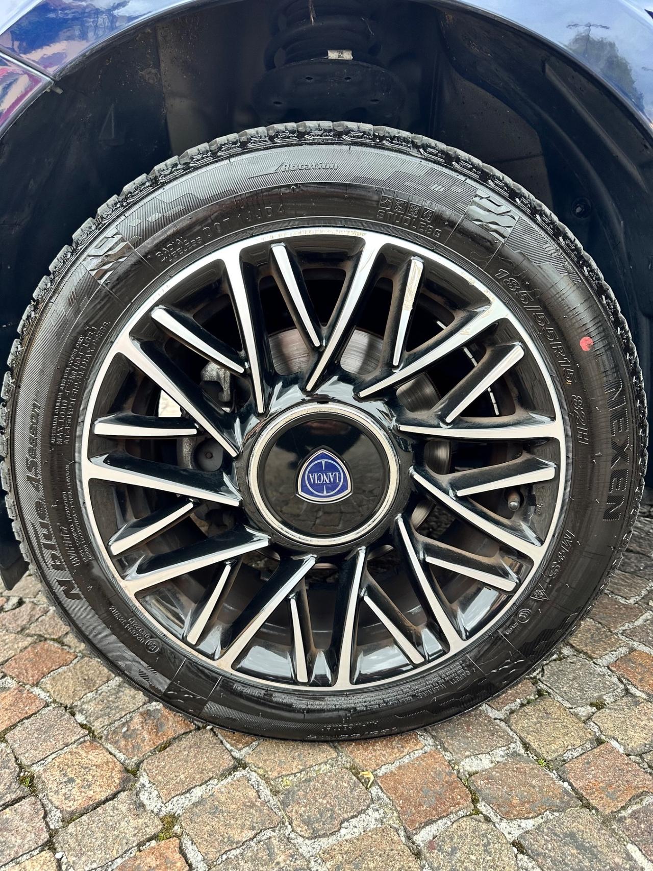Lancia Ypsilon 1.2Bz 69CV 5P Mya -Neopatentati