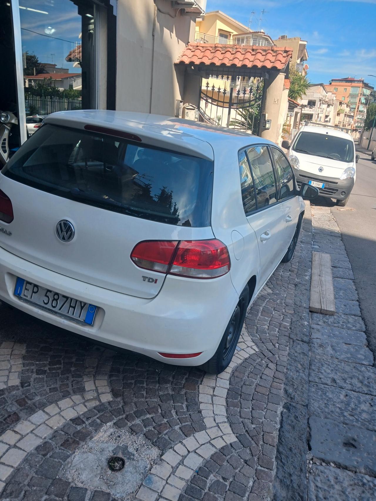 Volkswagen Golf 1.6 TDf