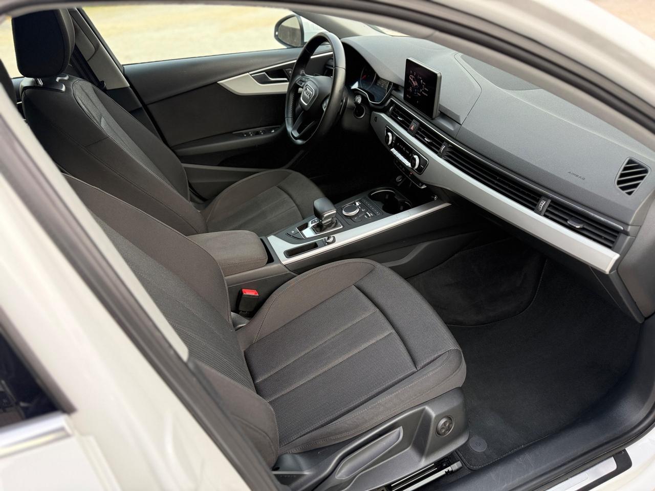 Audi A4 Avant 35 2.0 tdi Business 150cv s-tronic my16