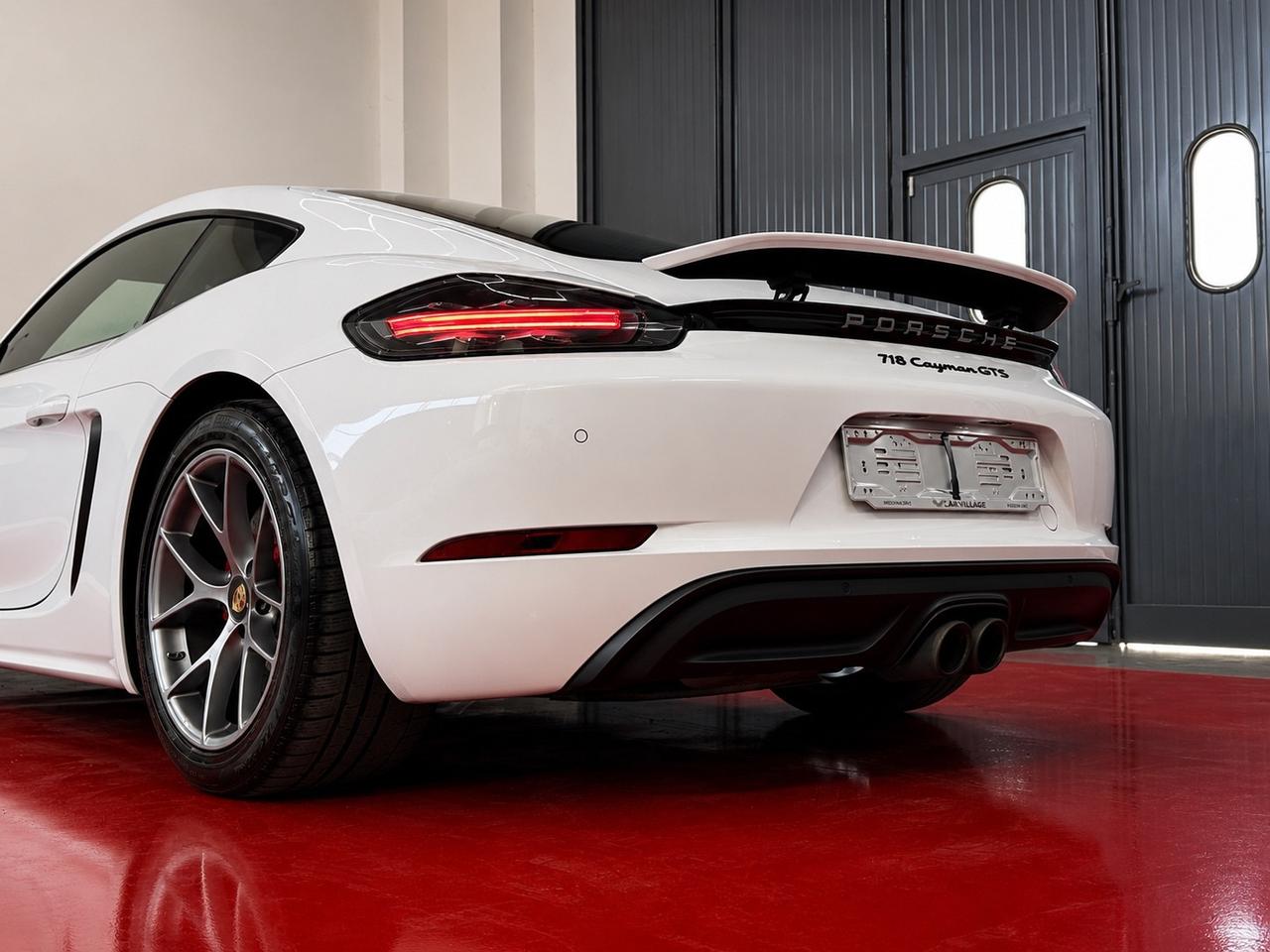 Porsche 718 Spyder Cayman 2.5 S