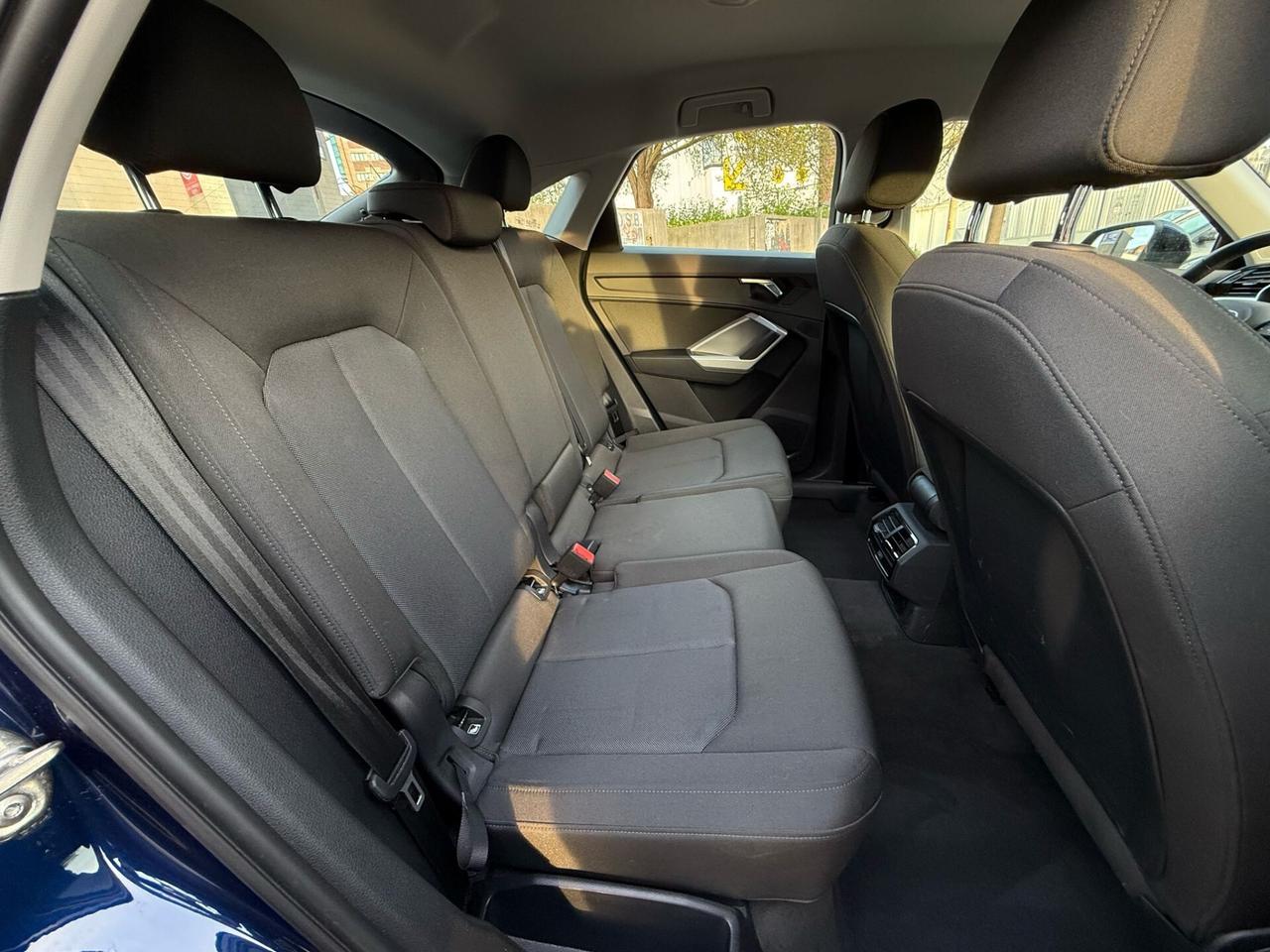 Audi Q3 35 TDI KM.59.000!