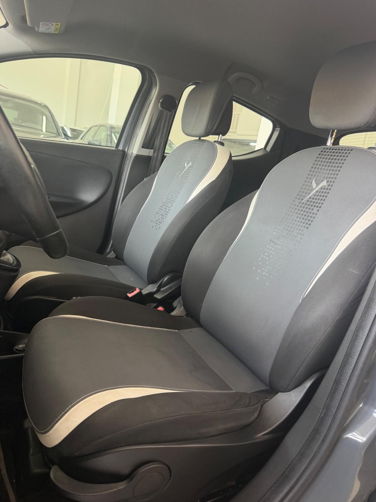 Lancia Ypsilon 1.3 MJT 95 CV 5 p. Platinum FINANZIABILE