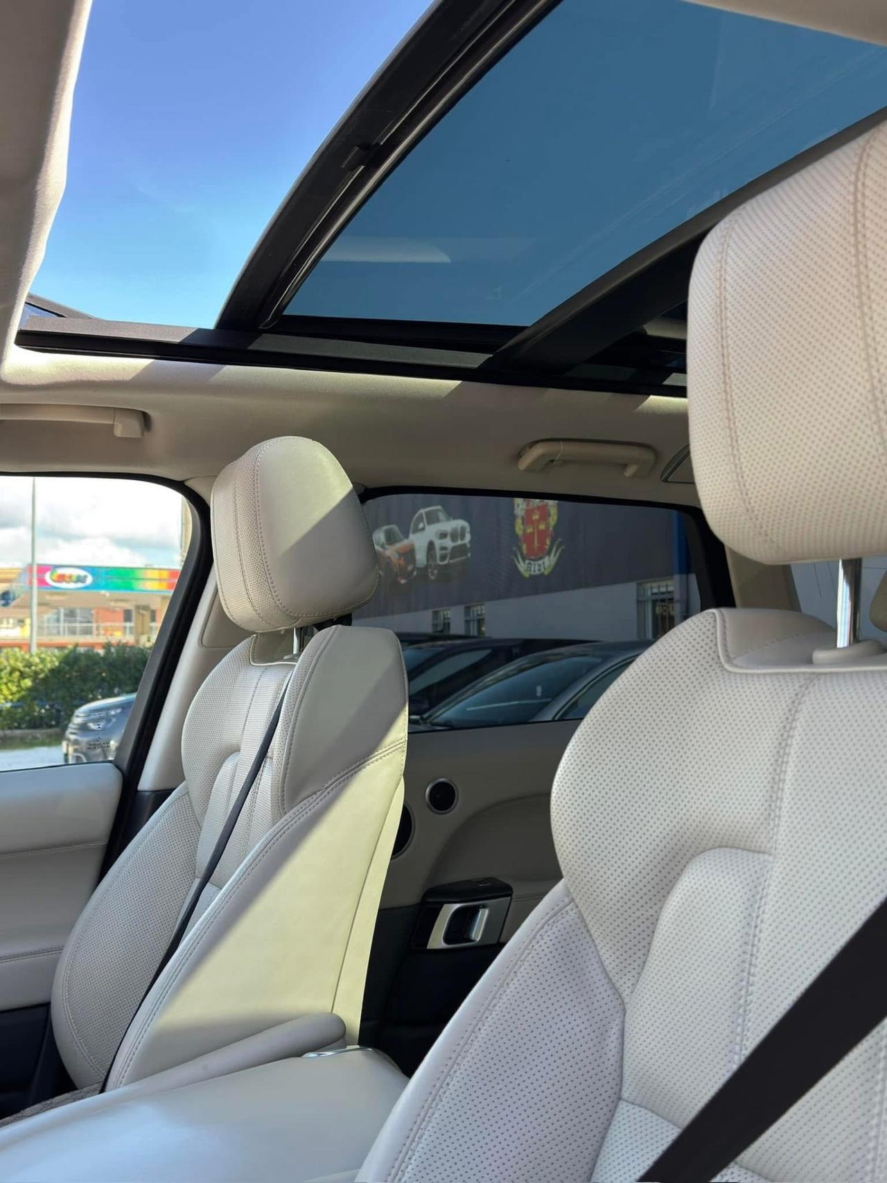 Land Rover Range Rover Sport 3.0 TDV6 HSE