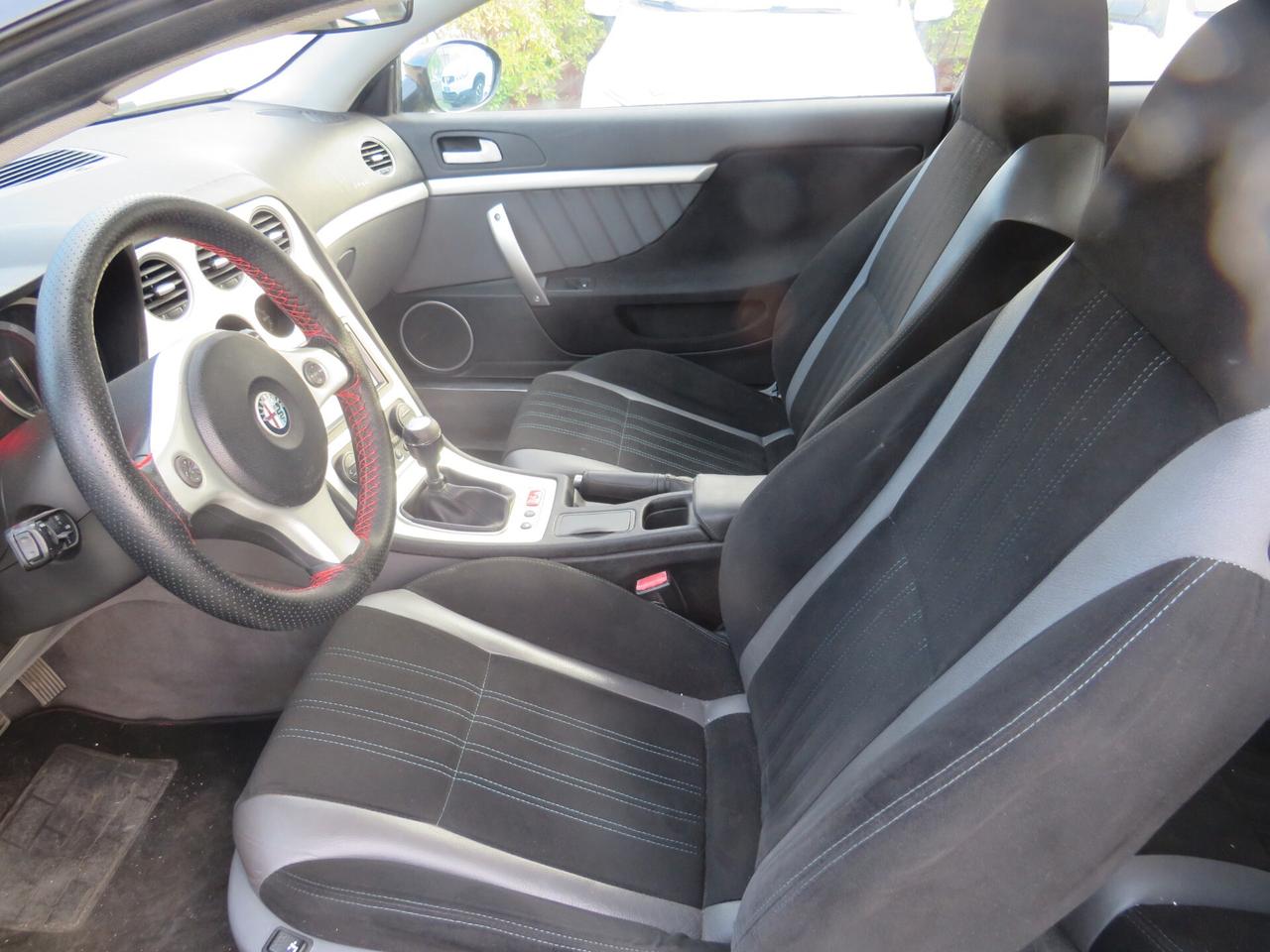 Alfa Romeo Brera 2.4 JTDm 20V 210CV Sky Window
