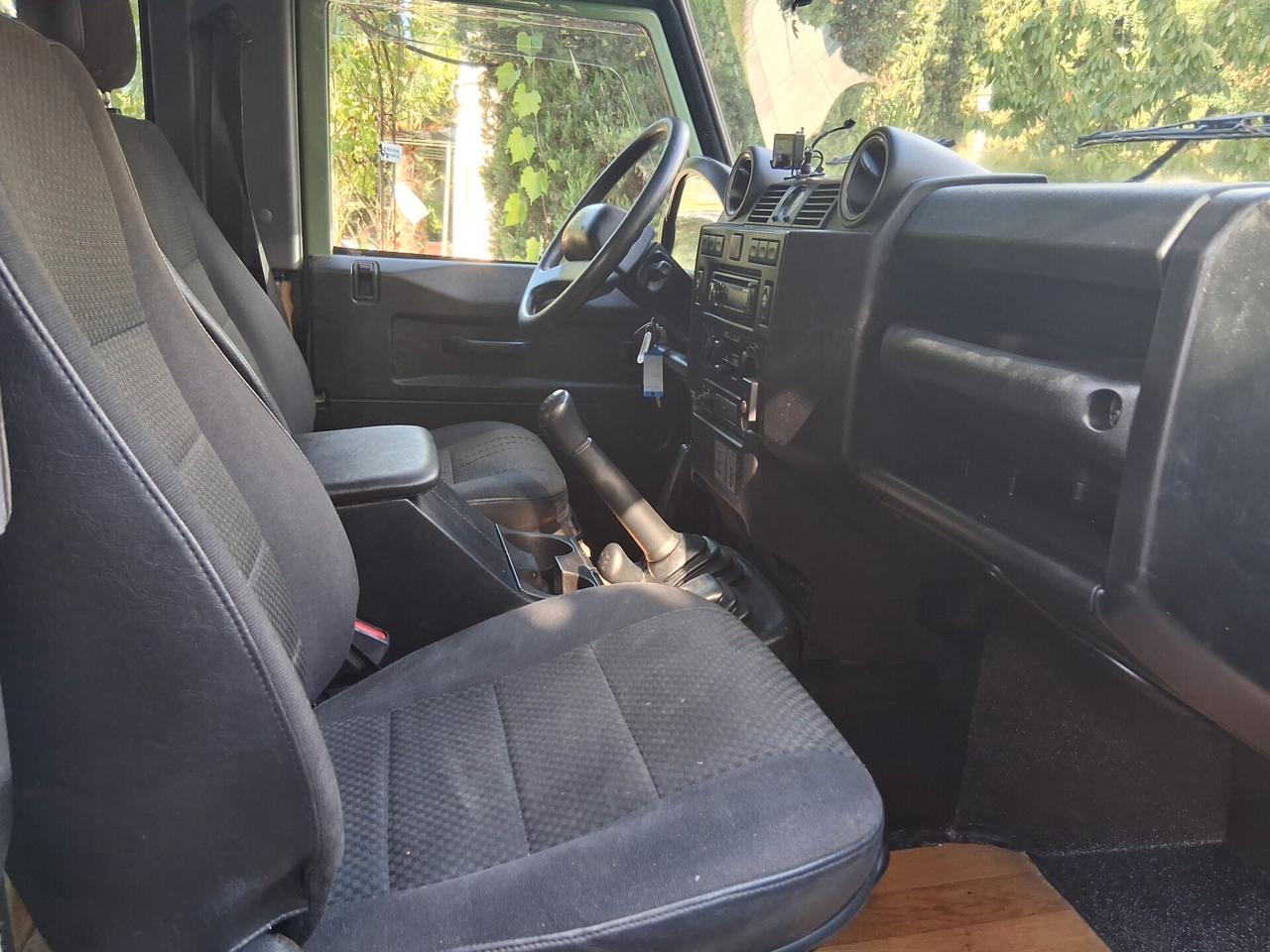 Land Rover Defender 90 2.2 TD4 Station Wagon E N1