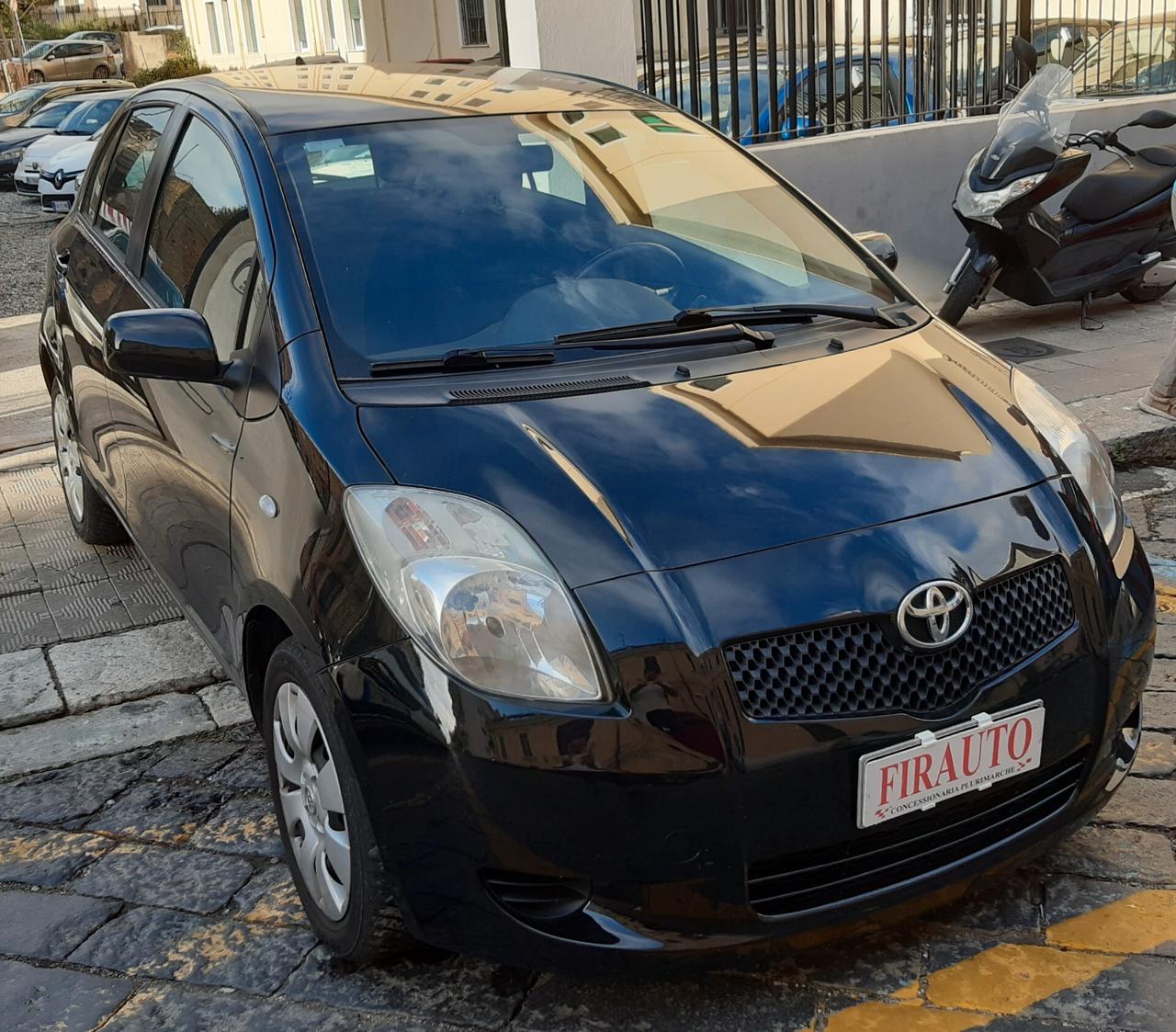 Toyota Yaris 1.3 5 porte Sol