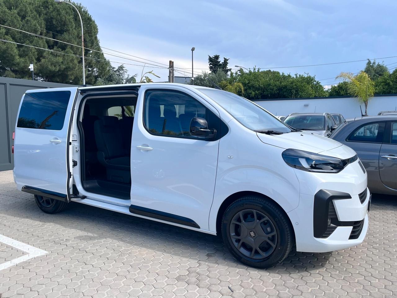 Scudo/Ulysse Sr.3 Combi M1 *9 POSTI* L3H1 2.0 BlueHdi 180cv AT8 Automatic