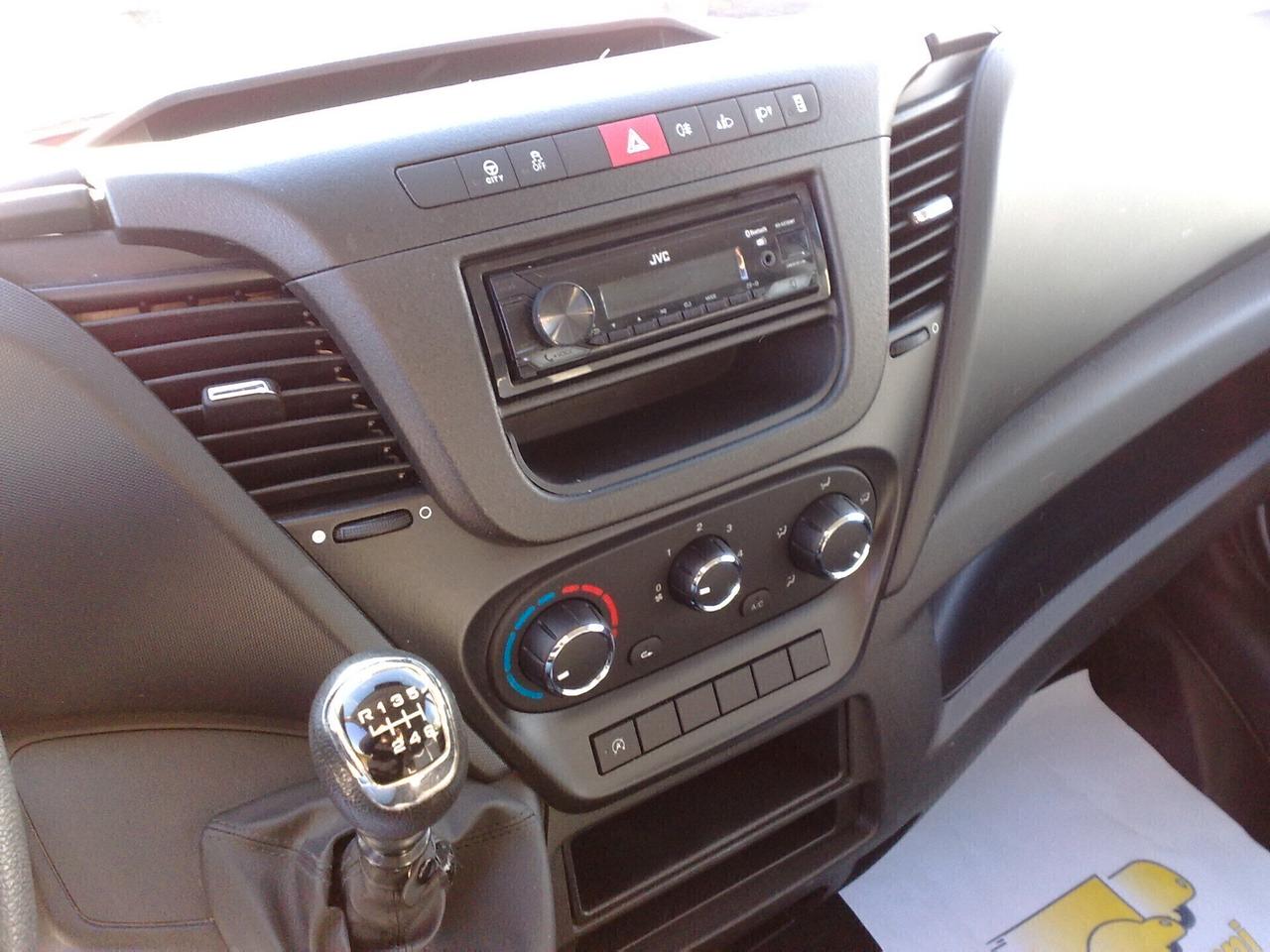 Iveco Daily 35s14 2.3hpt Furgone di serie - 2021