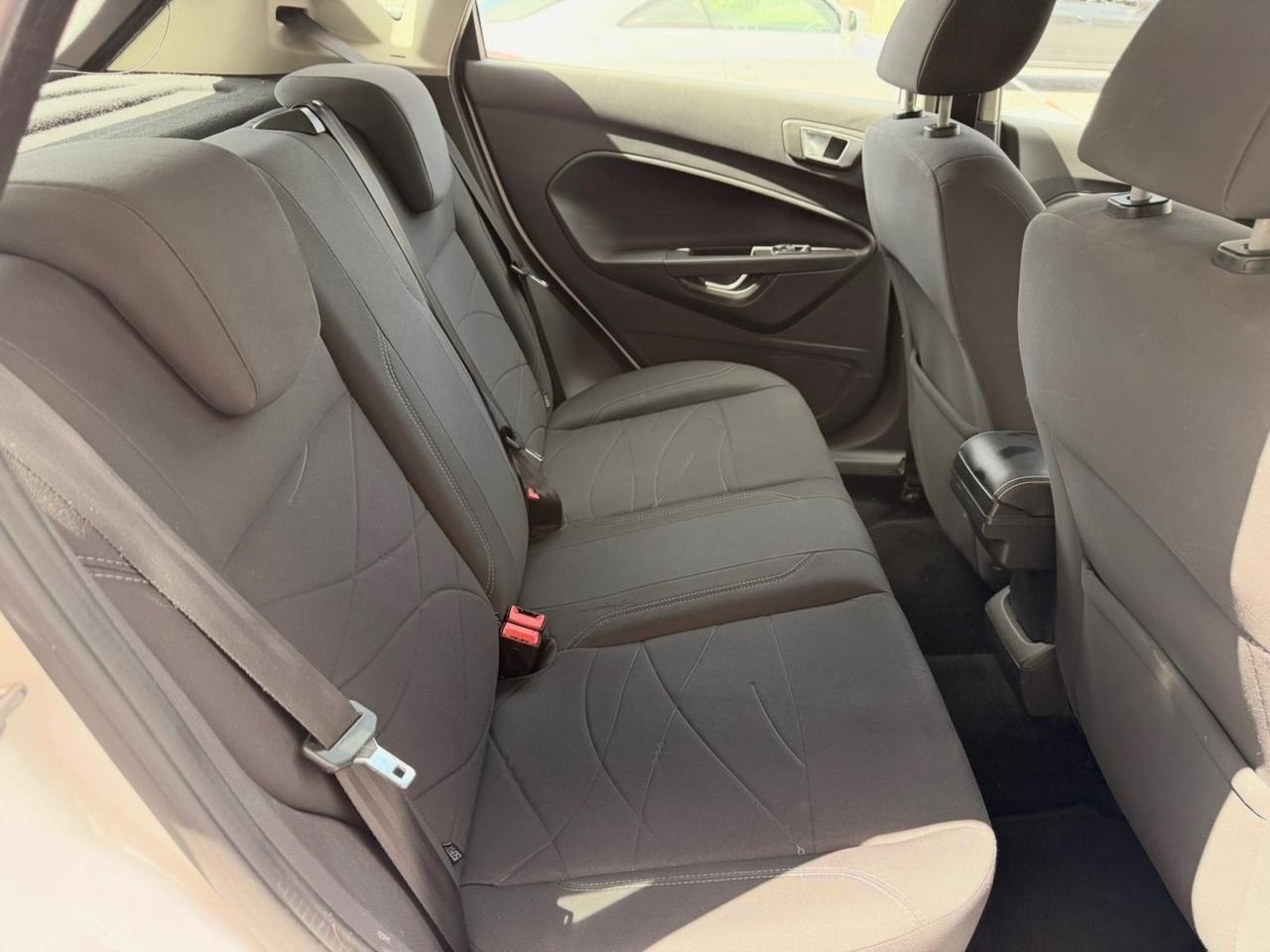 Ford Fiesta 1.5 TDCi 75CV 5 porte Titanium