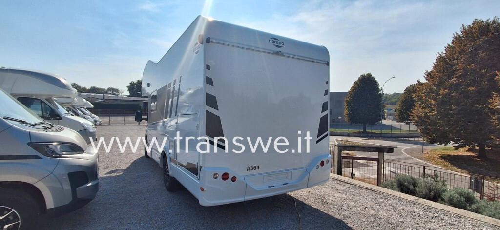 Carado A364 Camper mansarato con letto matrimoniale e maxi garage