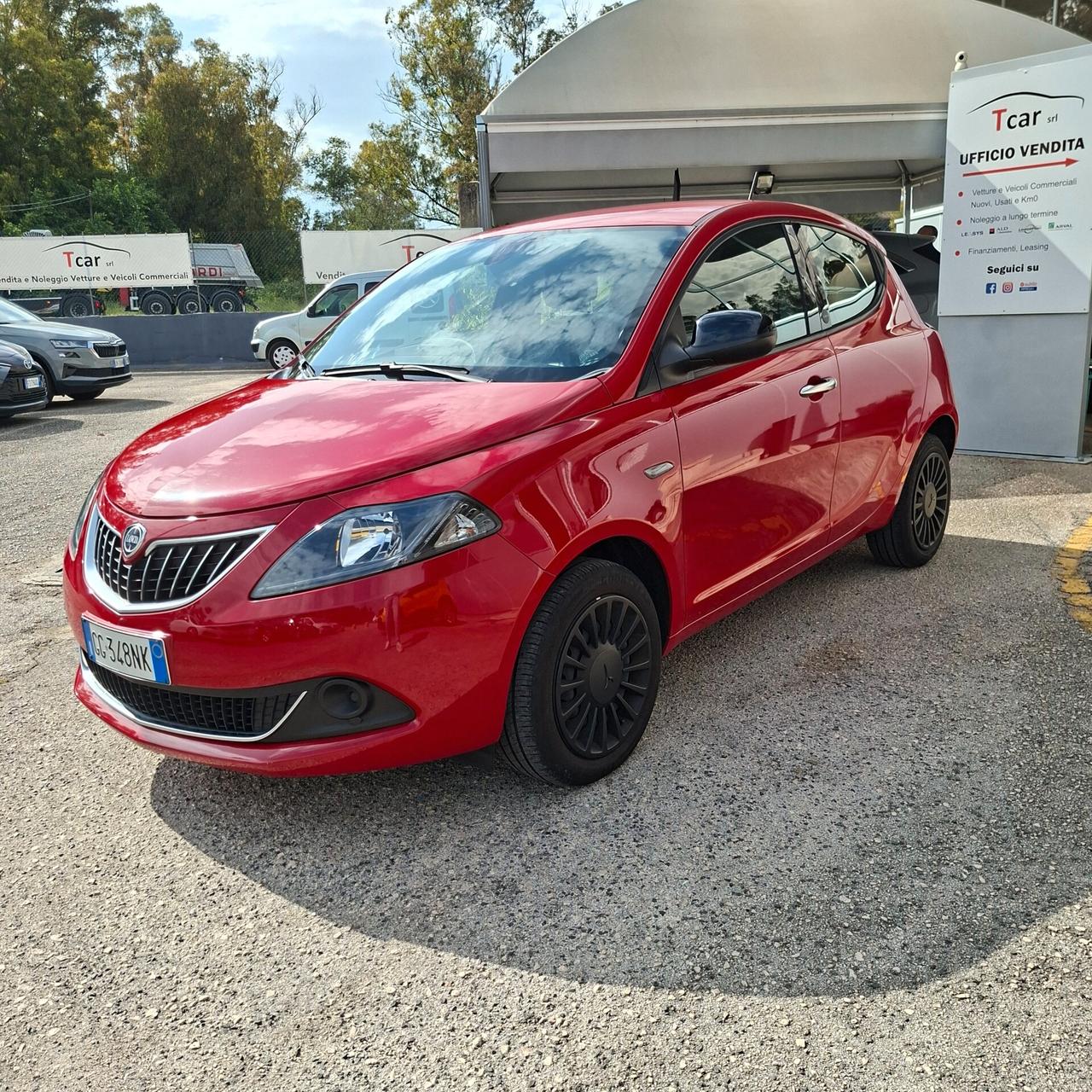 Lancia Ypsilon 1.0 Bz 70 Cv Hybrid Silver