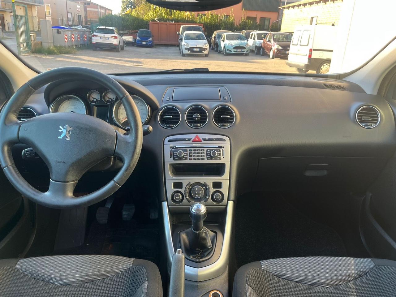 Peugeot 308 1.6 THP 150CV 5p. Féline 62000 km