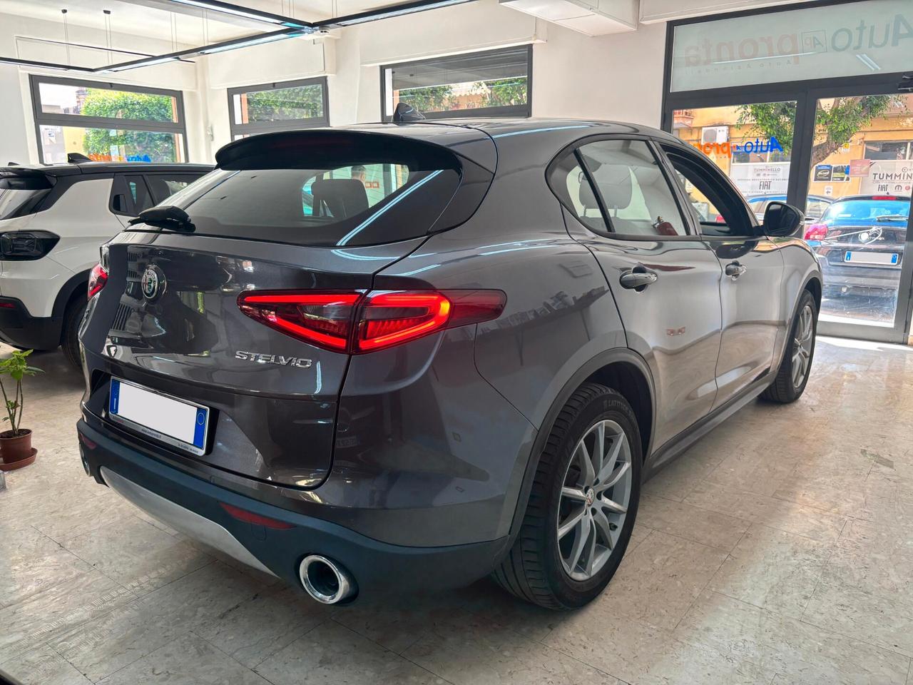 Alfa Romeo Stelvio 2.2 Turbodiesel 190 CV AT8 Q4 Super