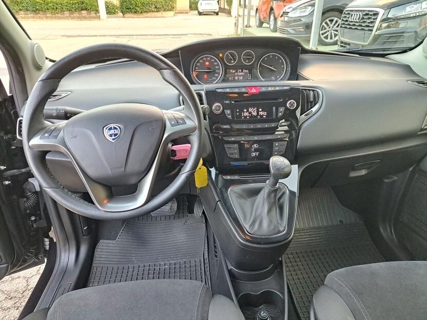 Lancia Ypsilon 0.9 TwinAir AUTOMATICA Km 95.000